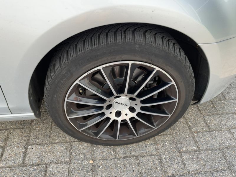 Volkswagen Golf VI 2.0 TDI BlueMotion Tech 2012 – снимка 19