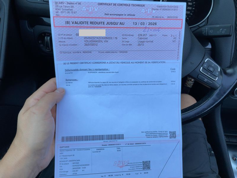 Volkswagen Golf VI 2.0 TDI BlueMotion Tech 2012 – снимка 27
