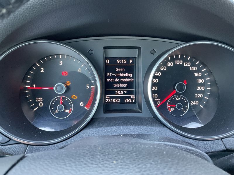 Volkswagen Golf VI 2.0 TDI BlueMotion Tech 2012 – снимка 13