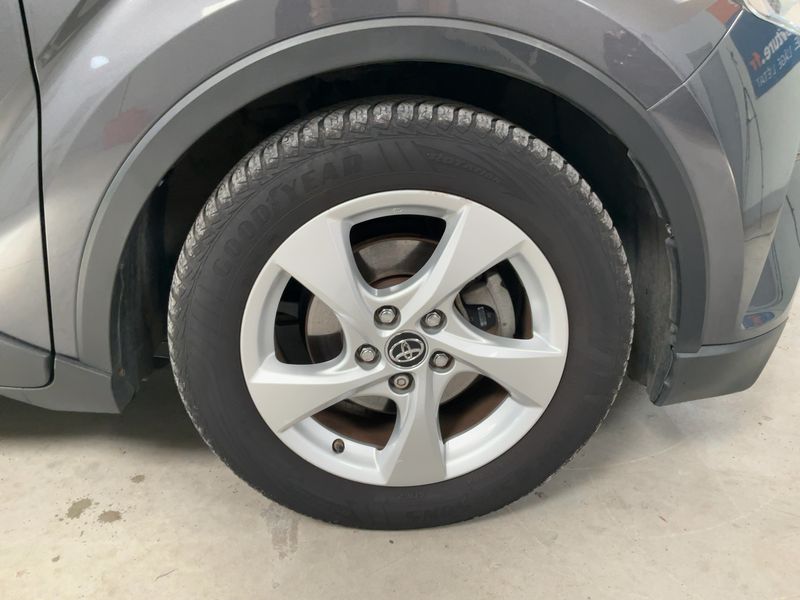 Toyota C-HR 1.8 Hybrid Dynamic 2017 – снимка 11