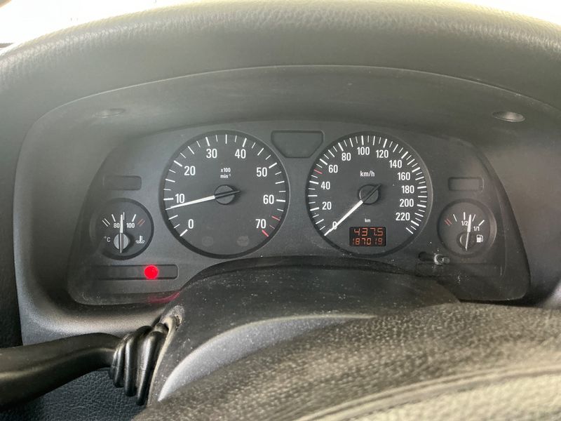 Opel Astra 1.6 Club 2002 – снимка 4