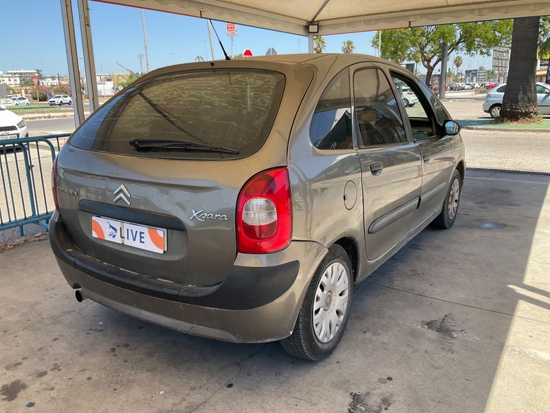 Citroen Xsara Picasso 1.6 HDi LX Plus 2009 – снимка 2