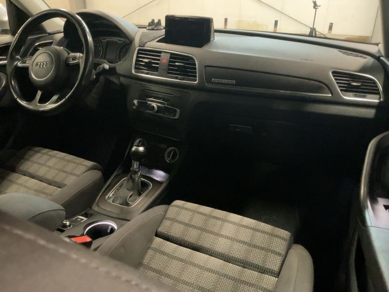 Audi Q3 2.0 TFSI quattro 2013 – снимка 17