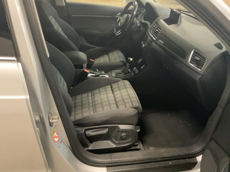 Audi Q3 2.0 TFSI quattro 2013 – снимка 16