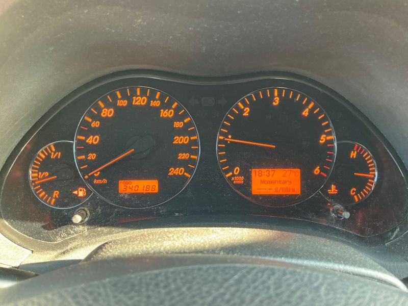 Toyota Avensis 2.0 D-4D Sol 2007 – снимка 4