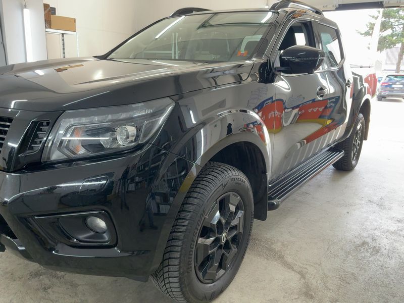 Nissan Navara NP-300 2.3 dCi N-Guard Double Cab 4x4 2021 – снимка 2