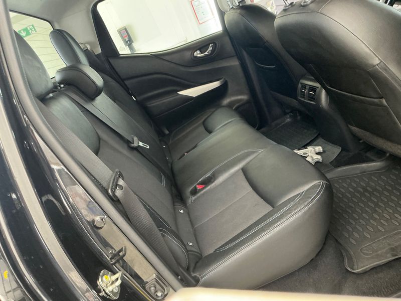Nissan Navara NP-300 2.3 dCi N-Guard Double Cab 4x4 2021 – снимка 20