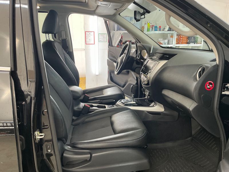 Nissan Navara NP-300 2.3 dCi N-Guard Double Cab 4x4 2021 – снимка 17