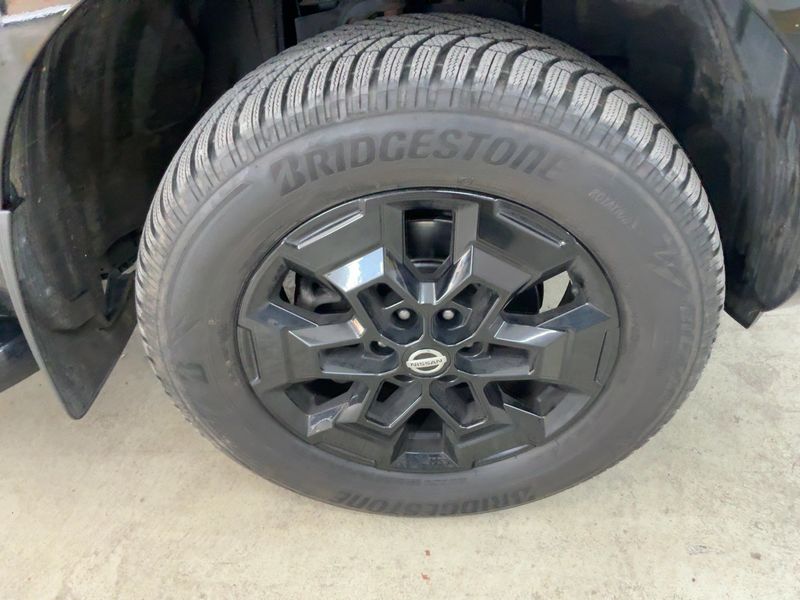 Nissan Navara NP-300 2.3 dCi N-Guard Double Cab 4x4 2021 – снимка 11