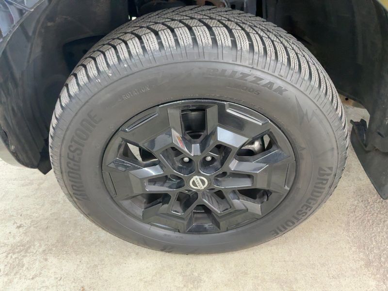 Nissan Navara NP-300 2.3 dCi N-Guard Double Cab 4x4 2021 – снимка 3
