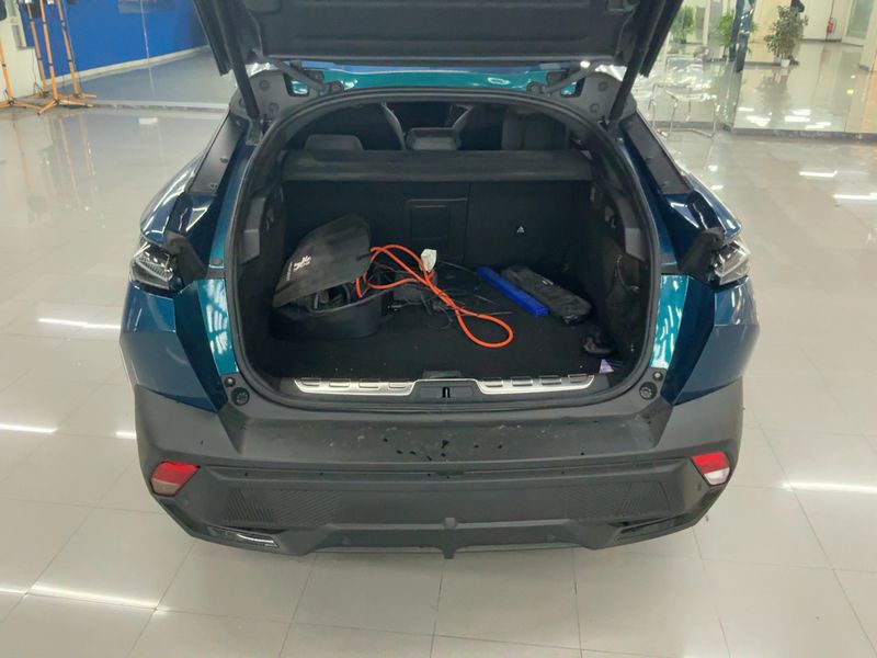 Peugeot 408 1.6 Hybrid GT 2023 – снимка 15