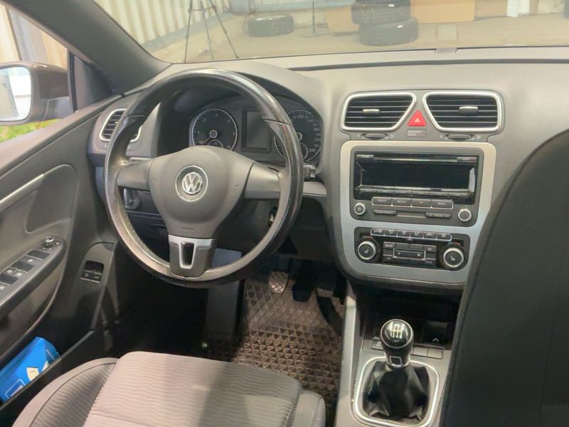 Volkswagen Eos 2.0 TDI 2012 – снимка 17
