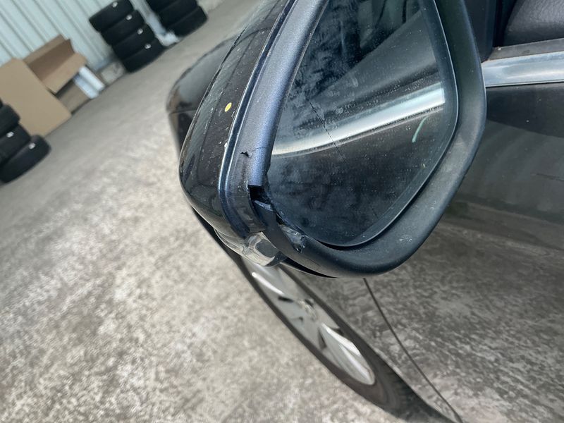 Volkswagen Eos 2.0 TDI 2012 – снимка 32