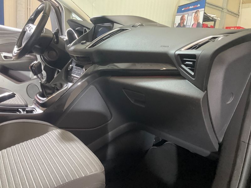 Ford Grand C-Max 1.0 EcoBoost Titanium 2018 – снимка 26