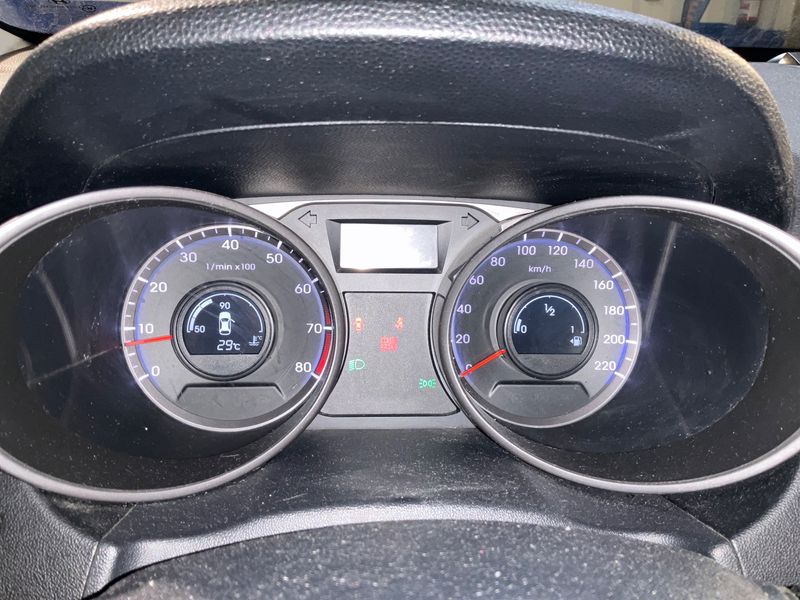 Hyundai ix35 1.6 Classic 2WD 2011 – снимка 4