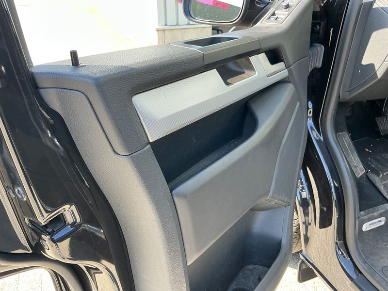 Volkswagen T6 Caravelle 2.0 TDI Highline lang 4Motion 2019 – снимка 36