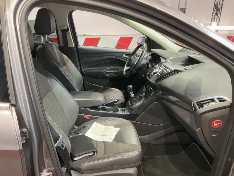 Ford Kuga 1.6 EcoBoost Titanium 2014 – снимка 17
