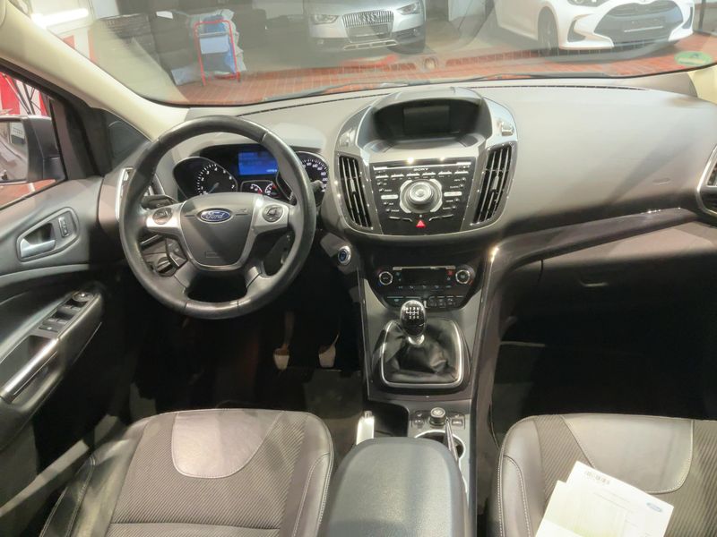 Ford Kuga 1.6 EcoBoost Titanium 2014 – снимка 18
