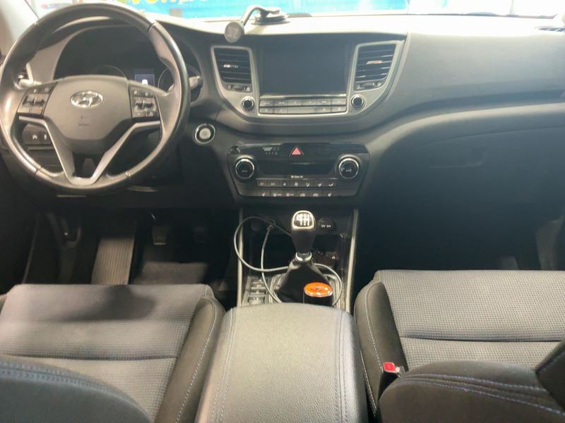 Hyundai Tucson 1.7 CRDi Business 2WD 2017 – снимка 17