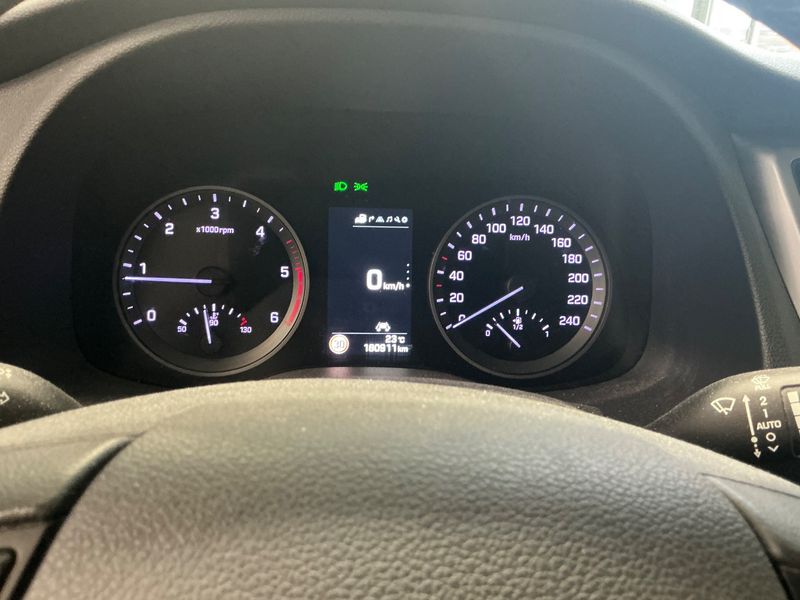 Hyundai Tucson 1.7 CRDi Business 2WD 2017 – снимка 18