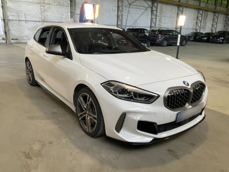 BMW 1er M135i xDrive 2022 – снимка 12