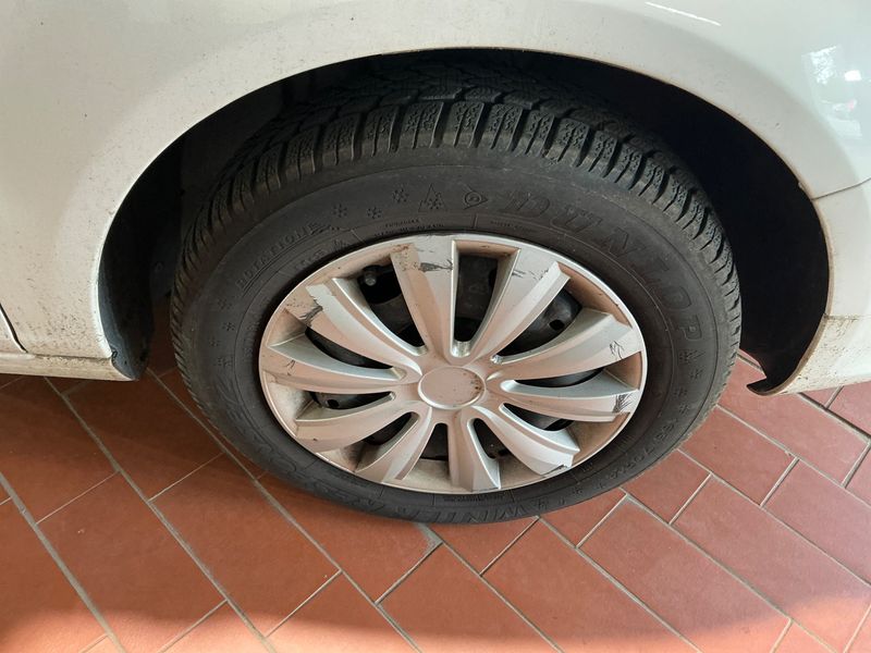 Volkswagen Fox 1.2 2011 – снимка на щета