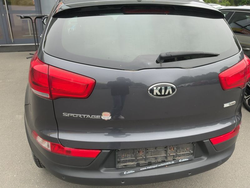 Kia Sportage 1.7 CRDi Dream Team 2WD 2015 – снимка 7