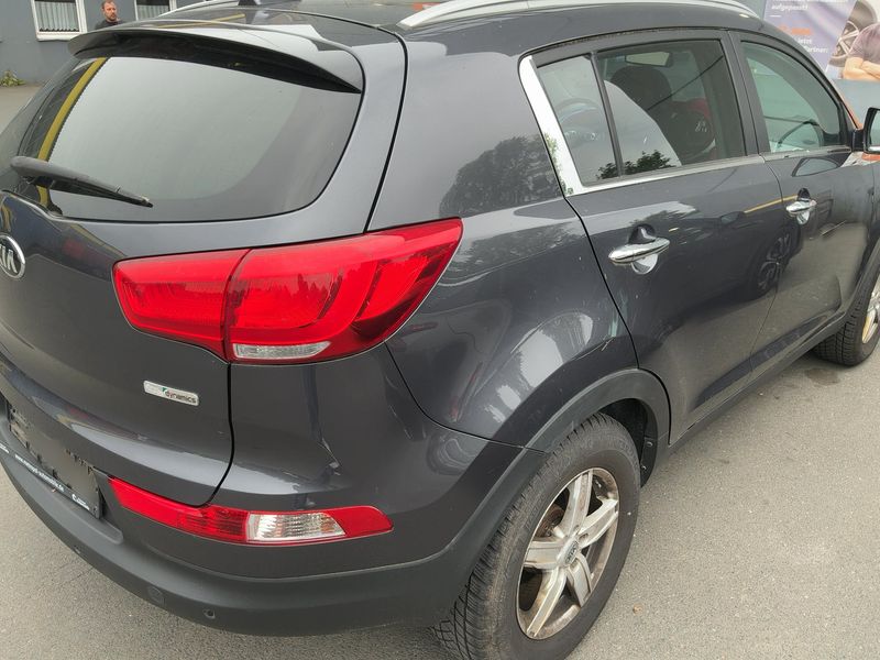 Kia Sportage 1.7 CRDi Dream Team 2WD 2015 – снимка 8