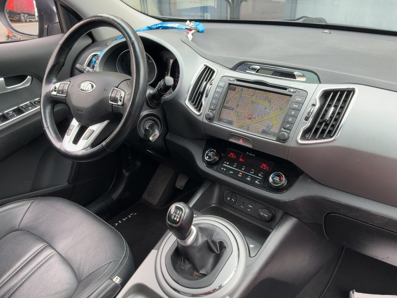 Kia Sportage 1.7 CRDi Dream Team 2WD 2015 – снимка 18
