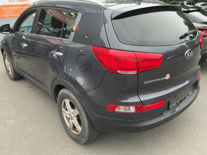 Kia Sportage 1.7 CRDi Dream Team 2WD 2015 – снимка 6