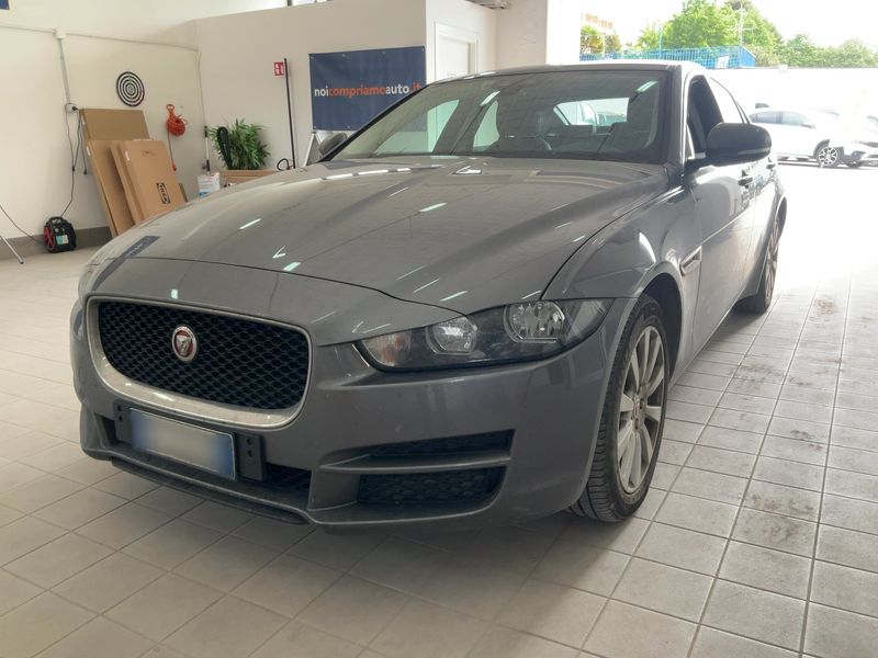 Jaguar XE 20d Prestige AWD 2018 – снимка 1