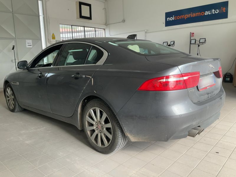 Jaguar XE 20d Prestige AWD 2018 – снимка 6