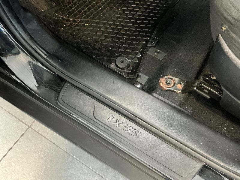 Hyundai ix35 1.6 Classic 2WD 2015 – снимка 38