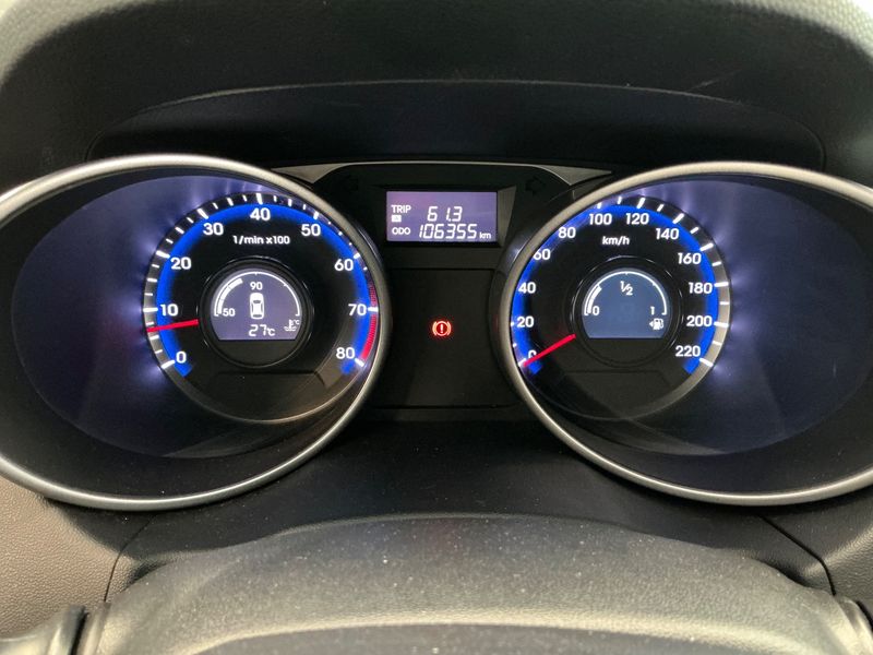 Hyundai ix35 1.6 Classic 2WD 2015 – снимка 19