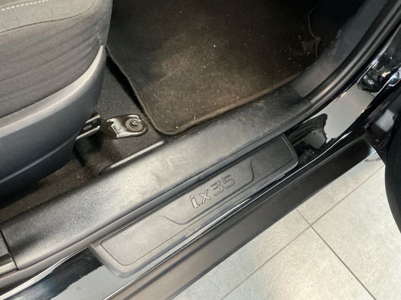 Hyundai ix35 1.6 Classic 2WD 2015 – снимка 47