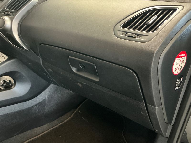 Hyundai ix35 1.6 Classic 2WD 2015 – снимка 46