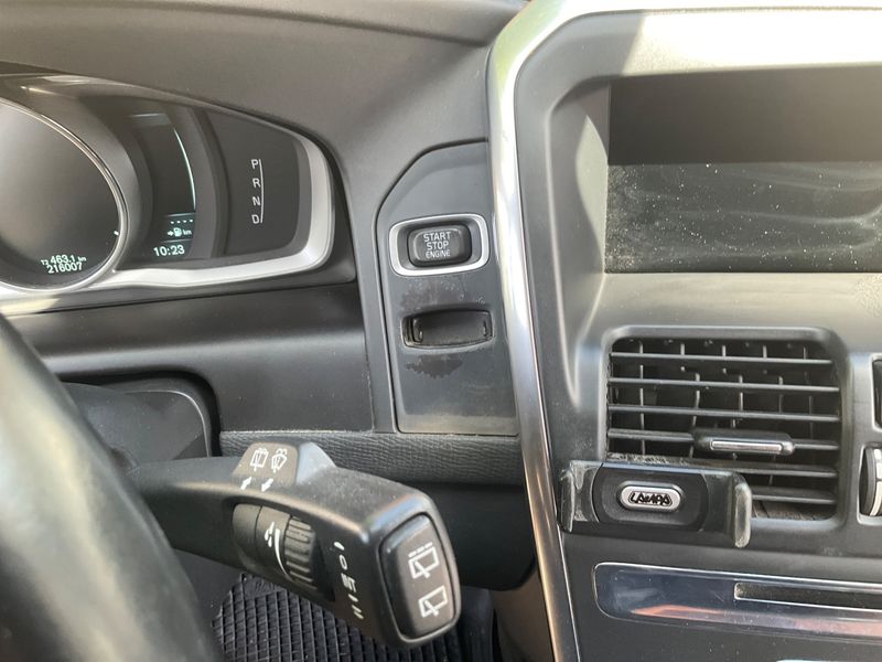 Volvo XC60 2.0 D4 Kinetic 2WD 2014 – снимка 23