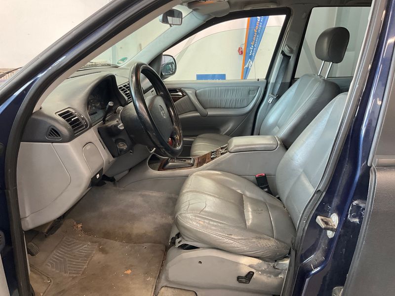 Mercedes-Benz M-Klasse ML 270 CDI 2001 – снимка 3