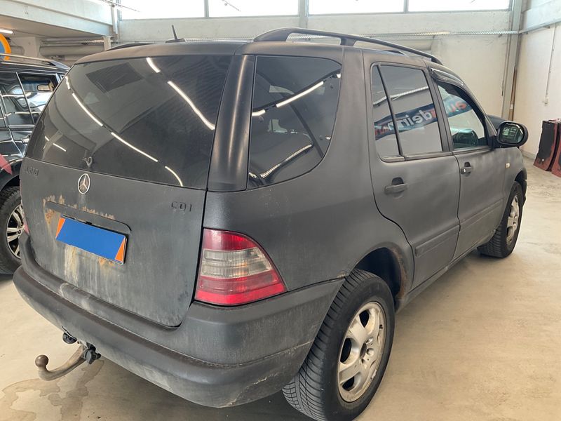 Mercedes-Benz M-Klasse ML 270 CDI 2001 – снимка 2