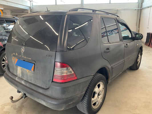 Mercedes-Benz M-Klasse ML 270 CDI 2001 – снимка 2