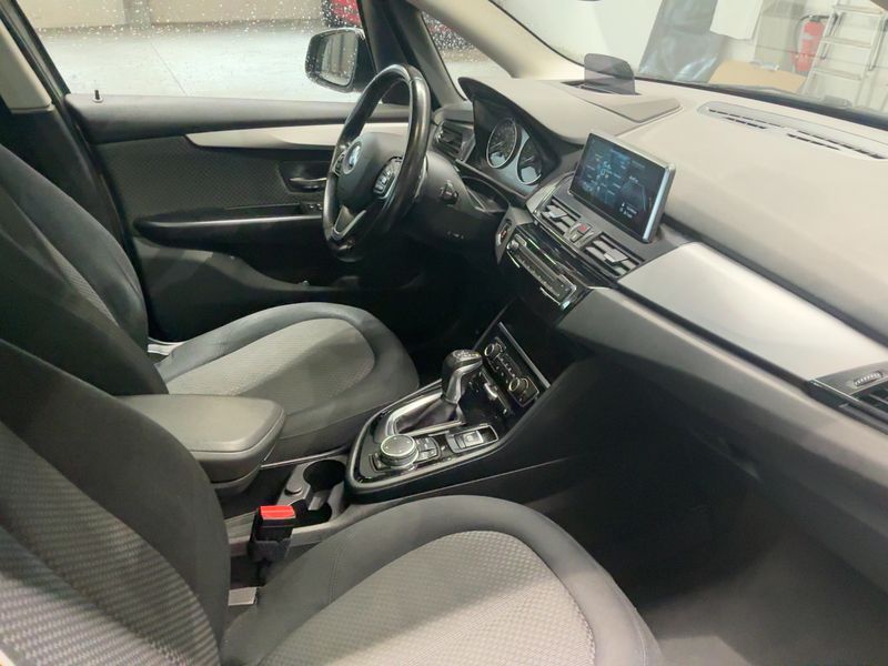 BMW 2er 218d Active Tourer Basis 2015 – снимка 17