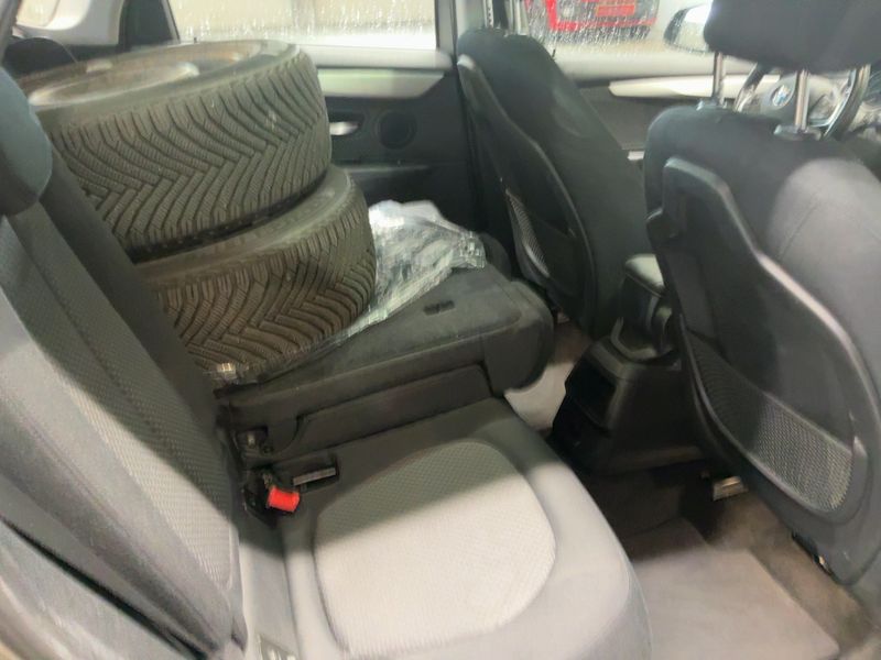 BMW 2er 218d Active Tourer Basis 2015 – снимка 20
