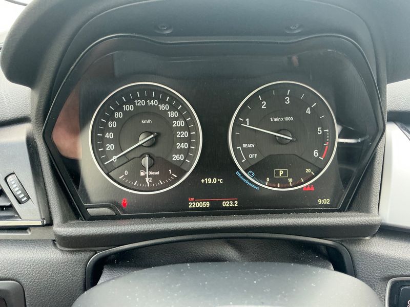 BMW 2er 218d Active Tourer Basis 2015 – снимка 19