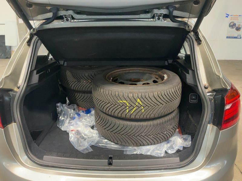 BMW 2er 218d Active Tourer Basis 2015 – снимка 16