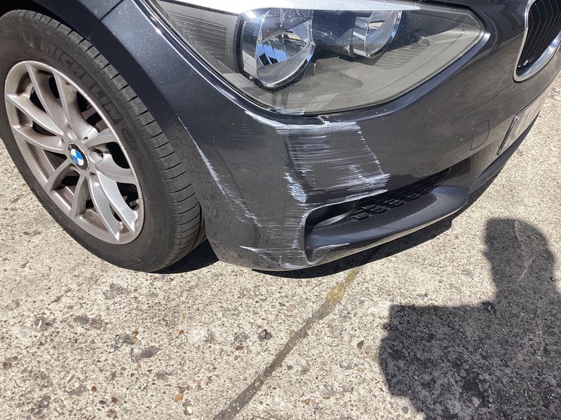 BMW 1er 116d EfficientDynamics Edition 2015 – снимка на щета 48