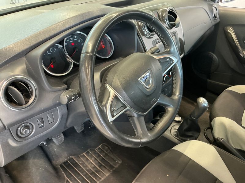 Dacia Sandero 1.0 SCe Comfort 2018 – снимка 28