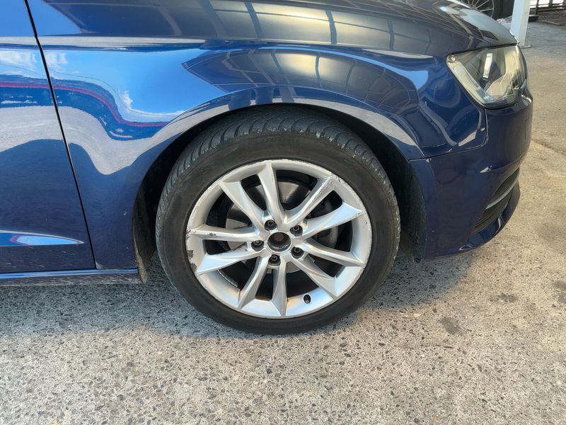 Audi A3 Sportback 1.6 TDI Ambiente 2015 – снимка 11