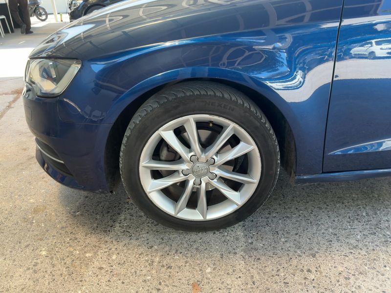 Audi A3 Sportback 1.6 TDI Ambiente 2015 – снимка 3