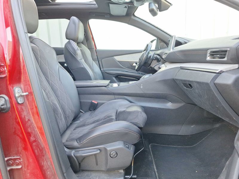Peugeot 3008 2.0 Blue-HDi GT 2018 – снимка 10
