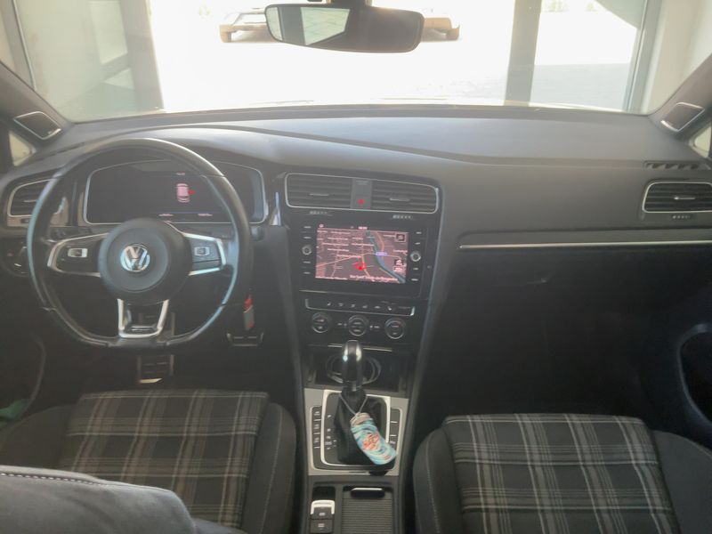 Volkswagen Golf VII 2.0 TDI GTD BlueMotion Tech 2019 – снимка 17